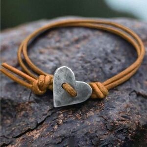 NEW Silver Heart Bracelet